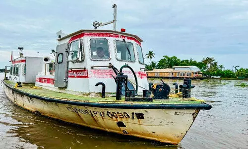 ജല ആംബുലന്‍സും ഒഴുകും ഡിസ്​പെൻസറികളും സേവനം തുടങ്ങി