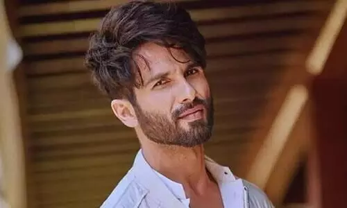 Shahid Kapoor says he was ‘destroyed’ after pictures of him kissing his then-girlfriend Kareena Kapoor surfaced online