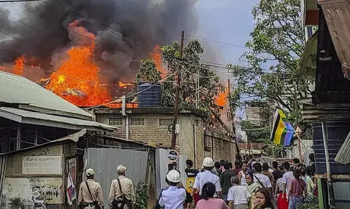 മണിപ്പൂരിൽ തീവെപ്പ്; ​പൊലീസിന്റെ ആയുധം കവരാൻ ശ്രമം