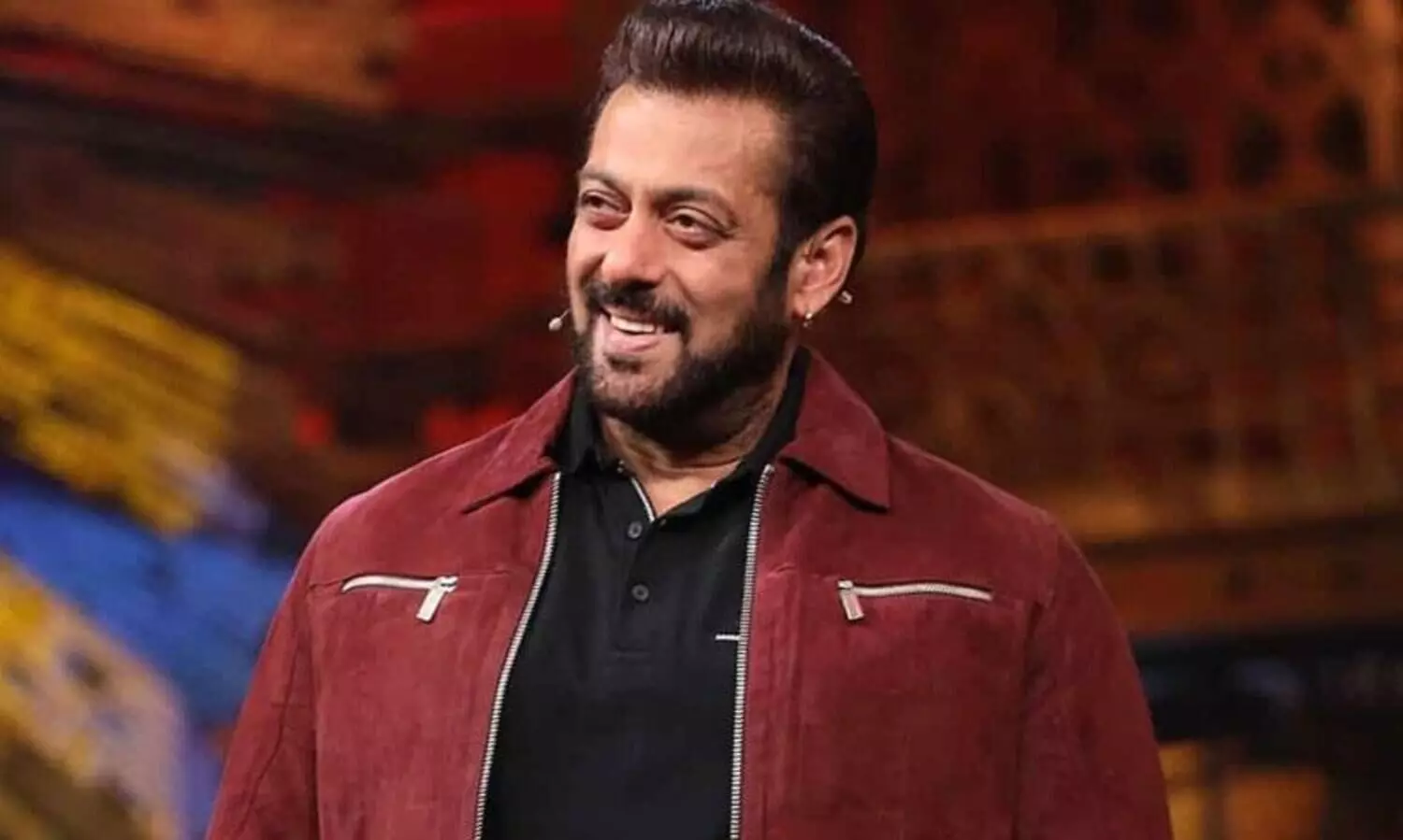 Salman Khan smokes cigarette In Ott  Show, Reddit calls him ‘hypocrite’