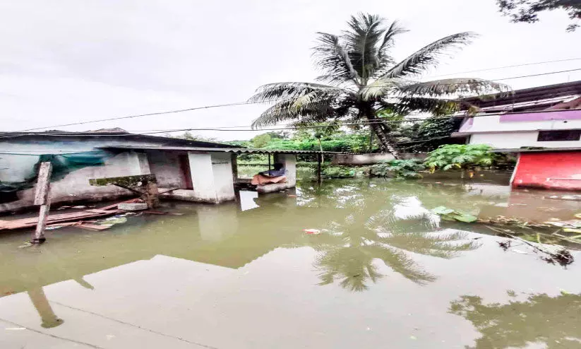 കിഴക്കൻ വെള്ളത്തിന്‍റെ കുത്തൊഴുക്ക്​