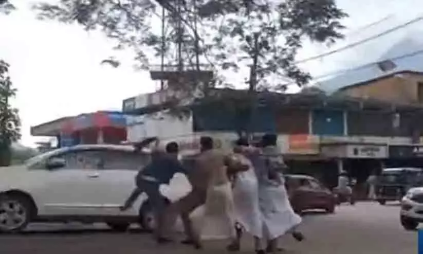 മന്ത്രി ശിവൻകുട്ടിക്ക് നേരെ കരിങ്കൊടി; നാല് യൂത്ത് ലീഗ് പ്രവർത്തകർ അറസ്റ്റിൽ