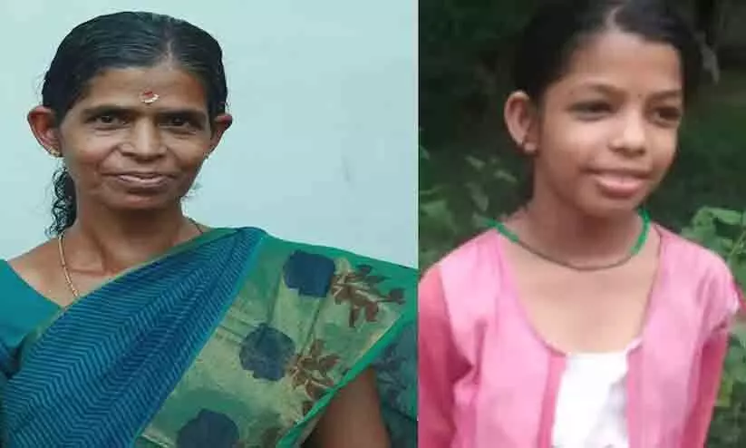 അഞ്ചംഗ കുടുംബം കുതിരപ്പുഴയില് ചാടിയ സംഭവം: മുത്തശ്ശിയുടെയും കൊച്ചുമകളുടെയും മൃതദേഹങ്ങൾ കണ്ടെത്തി അഞ്ചംഗ കുടുംബം കുതിരപ്പുഴയില് ചാടിയ സംഭവം: മുത്തശ്ശിയുടെയും കൊച്ചുമകളുടെയും മൃതദേഹങ്ങൾ കണ്ടെത്തി