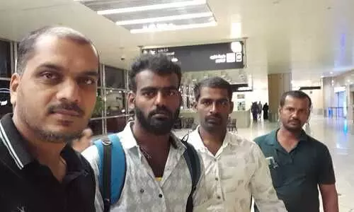 ട്രാവൽ ഏജൻറിന്റെ വഞ്ചനയിൽ മരുഭൂമിയിലകപ്പെട്ട തമിഴ് യുവാവിന് മലയാളികൾ തുണയായി ട്രാവൽ ഏജൻറിന്റെ വഞ്ചനയിൽ മരുഭൂമിയിലകപ്പെട്ട തമിഴ് യുവാവിന് മലയാളികൾ തുണയായി