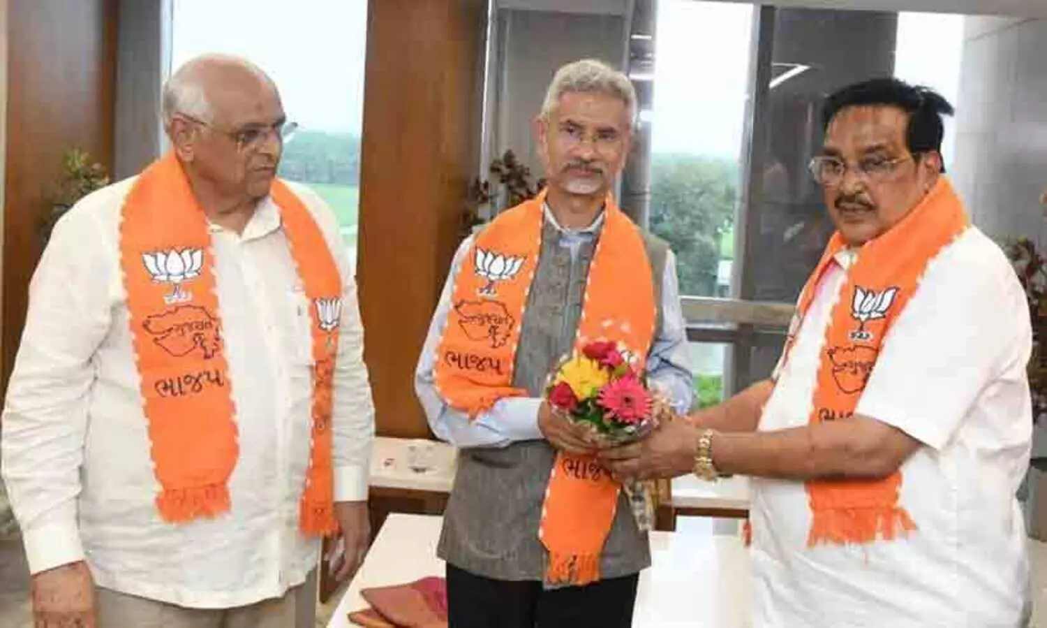 S Jaishankar files rajya sabha nomination from gujarat