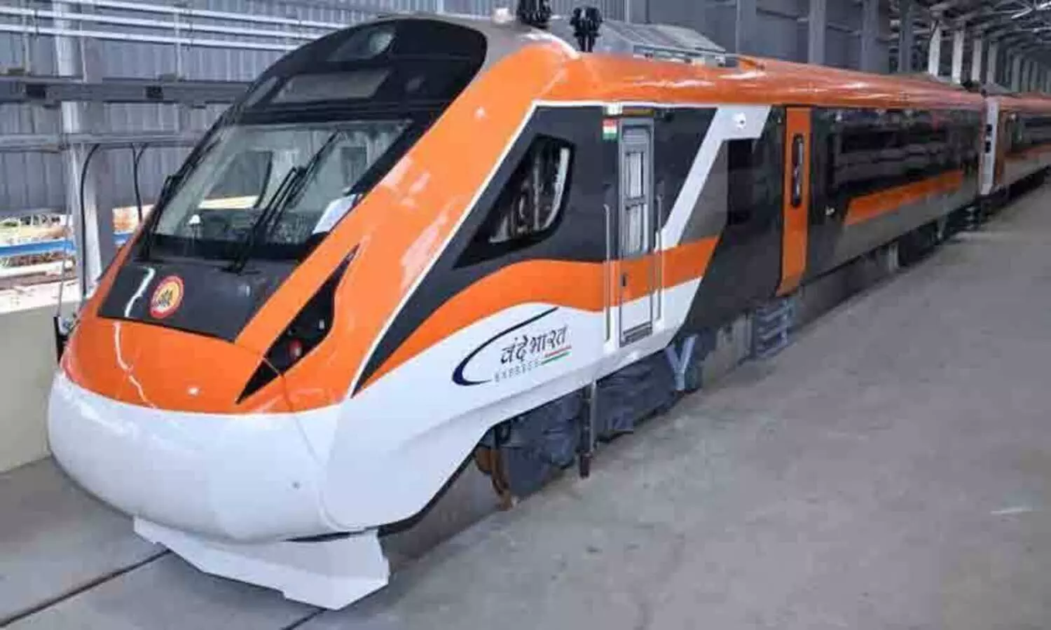 വന്ദേ ഭാരതിന്റെ കാവിനിറത്തിന് പ്രചോദനം ദേശീയ പതാക -റെയിൽവേ മന്ത്രി അശ്വിനി വൈഷ്ണവ്