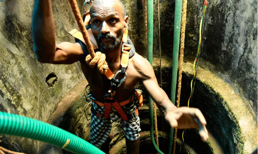 ഇടവേളകളോ വിശ്രമമോ ഇല്ലാതെ രക്ഷാപ്രവർത്തനം