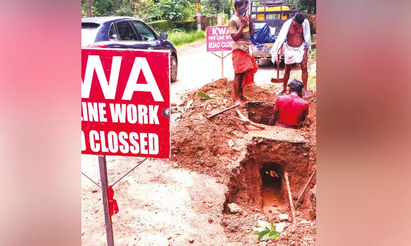 പൊട്ടിയ പൈപ്പ് ലൈൻ നന്നാക്കാൻ ചെലവായത് 1.30 കോടി പൊട്ടിയ പൈപ്പ് ലൈൻ നന്നാക്കാൻ ചെലവായത് 1.30 കോടി