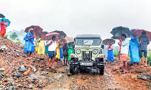 അധികൃതർ അവഗണിച്ചു; പ്രദേശവാസികൾ റോഡിന്‍റെ ആദ്യഘട്ട നിർമാണം പൂർത്തിയാക്കി
