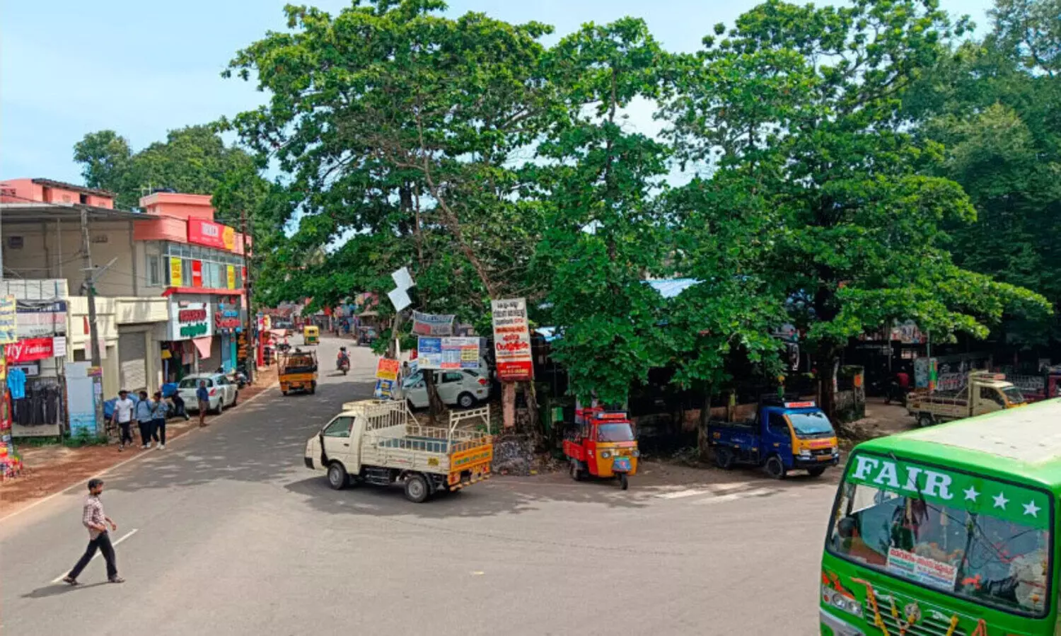 അഞ്ചാലുംമൂട്ടിൽ പൊതുശൗചാലയമില്ല യാത്രക്കാർ ബുദ്ധിമുട്ടുന്നു