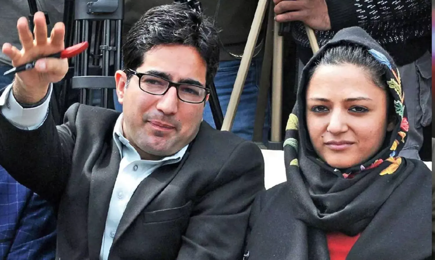 ജമ്മു-കശ്മീരിന്‍റെ പ്രത്യേക പദവി റദ്ദാക്കൽ: ഐ.എ.എസ് ഓഫിസറും മുൻ ജെ.എൻ.യു വിദ്യാർഥിനിയും ഹരജി പിൻവലിച്ചു