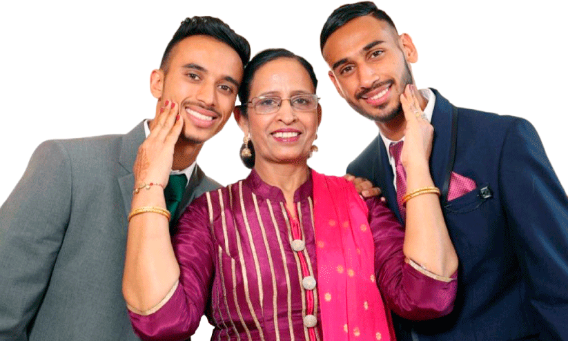 ഗി​ല്ലാ​ഡി ബ്ര​ദേ​ഴ്സ്@​ഈ​സ്റ്റ് ബം​ഗാ​ൾ