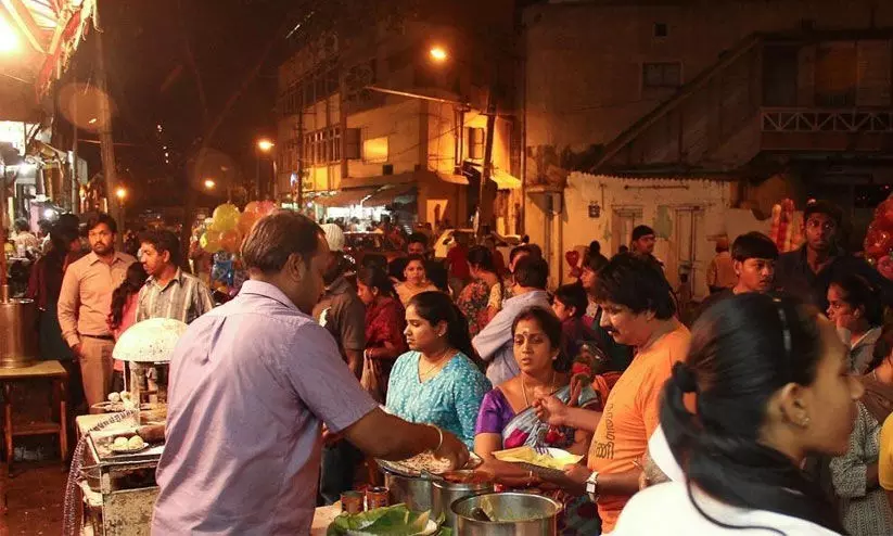 മു​ഴു​വ​ൻ​ സ​മ​യ​വും തു​റ​ന്നു പ്ര​വ​ർ​ത്തി​ക്കാ​ൻ അ​നു​മ​തി തേ​ടി ഹോ​ട്ട​ലു​ട​മ​ക​ൾ