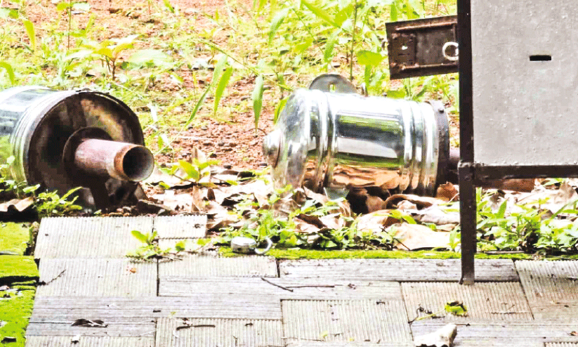 വലിയകുന്ന് നരസിംഹമൂര്ത്തി ക്ഷേത്രത്തിലും അയ്യപ്പക്ഷേത്രത്തിലും മോഷണം വലിയകുന്ന് നരസിംഹമൂര്ത്തി ക്ഷേത്രത്തിലും അയ്യപ്പക്ഷേത്രത്തിലും മോഷണം