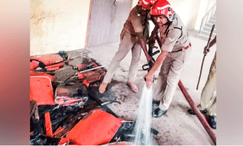 പ​റ​ക്കോ​ട് ശ​ക്തി തി​യ​റ്റ​റി​ൽ തീ​പി​ടി​ത്തം