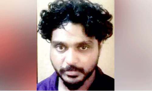 ലഹരി വസ്തുക്കളുമായി യുവാവ്​ പിടിയിൽ