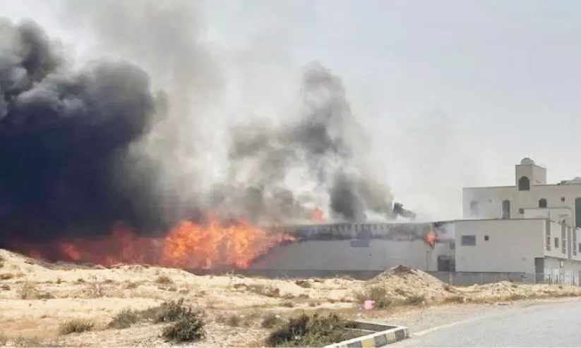 ഉമ്മുൽ ഖുവൈനിലെ പെർമ്യൂം ഫാക്ടറിയിൽ വൻ തീപിടിത്തം