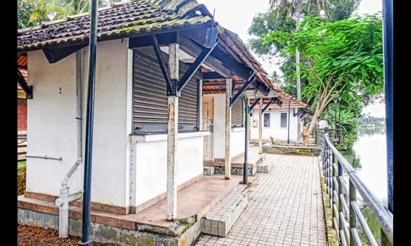 താഴത്തങ്ങാടിയിലെ ടൂറിസം ഹട്ടുകളിൽ പുതിയ ഭക്ഷണശാല വരുന്നു