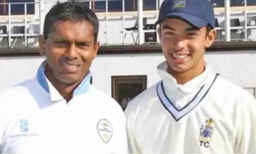 അച്ഛനെയും മകനെയും വീഴ്ത്തി അശ്വിൻ അച്ഛനെയും മകനെയും വീഴ്ത്തി അശ്വിൻ