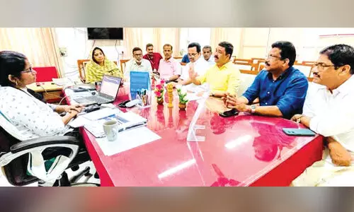 പെരിന്തൽമണ്ണ ജില്ലാ ആശുപത്രിയുടെ ദുരവസ്ഥ: ഇടപെടാമെന്ന് ആരോഗ്യ ഡയറക്ടർ പെരിന്തൽമണ്ണ ജില്ലാ ആശുപത്രിയുടെ ദുരവസ്ഥ: ഇടപെടാമെന്ന് ആരോഗ്യ ഡയറക്ടർ