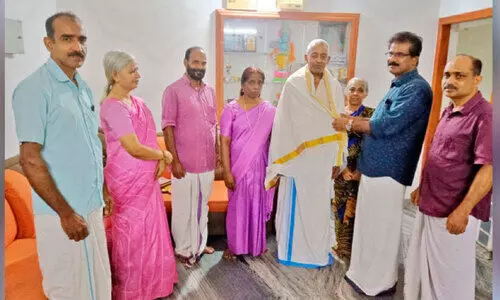 പ​രി​സ്ഥി​തി പ്ര​വ​ർ​ത്ത​ക​ൻ ചാ​ക്കോ രാ​ഘ​വേ​ട്ട​നെ കേ​ര​ള ഗാ​ല​ക്സി ഗ്രൂ​പ് ആ​ദ​രി​ച്ചു