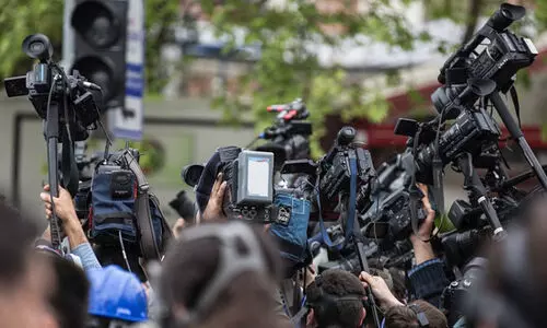 പ്രതിയുടെ ചിത്രം മാധ്യമ പ്രവർത്തകർ പകർത്തുന്നത്​ കൃത്യനിർവഹണം തടസ്സപ്പെടുത്തലാകുന്നതെങ്ങനെ -​ഹൈകോടതി