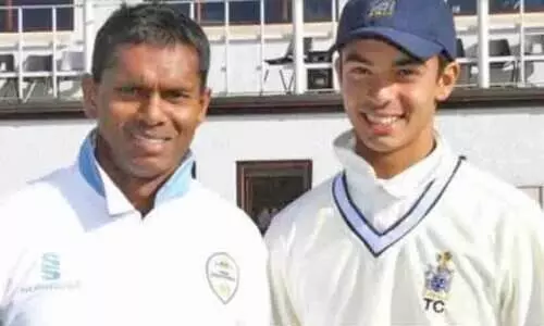 അ​ച്ഛ​നെ​യും മ​ക​നെ​യും വീഴ്ത്തി അ​ശ്വി​ൻ