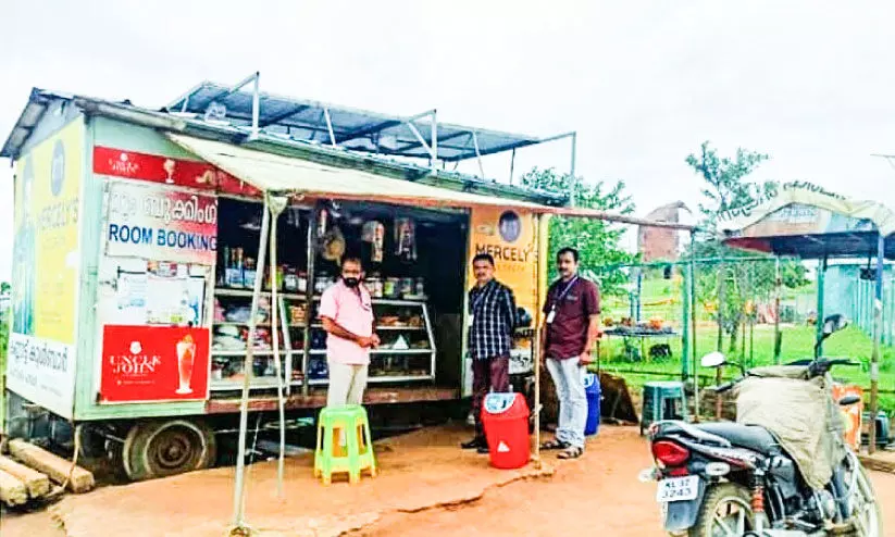 രാമക്കൽമേട്ടിലെ അനധികൃത കട പൊളിച്ചുനീക്കാൻ നോട്ടീസ് രാമക്കൽമേട്ടിലെ അനധികൃത കട പൊളിച്ചുനീക്കാൻ നോട്ടീസ്