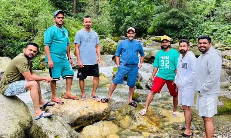 ഹിമാചലിലെ പ്രളയ മുഖത്തുനിന്നും അവർതിരിച്ചെത്തി, ഞെട്ടിക്കുന്ന ഓർമകളുമായി ഹിമാചലിലെ പ്രളയ മുഖത്തുനിന്നും അവർതിരിച്ചെത്തി, ഞെട്ടിക്കുന്ന ഓർമകളുമായി