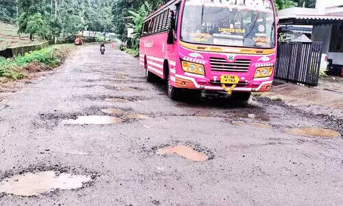 അപകടങ്ങൾ പെരുകി കിഴക്കമ്പലം-നെല്ലാട് റോഡ്​