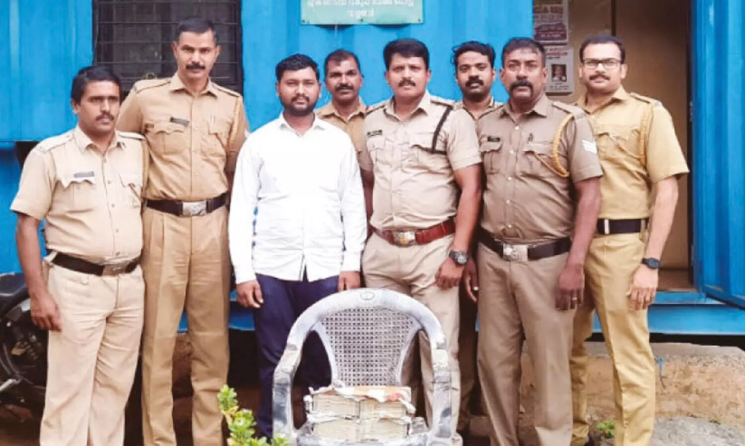 ബസിൽ കടത്തുകയായിരുന്ന 30 ലക്ഷം രൂപയുമായി മഹാരാഷ്ട്ര സ്വദേശി പിടിയിൽ