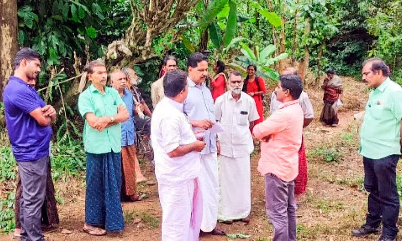 വാത്തിക്കുടിയിലെ ഡിജിറ്റൽ സർവേ; ആശങ്കയിൽ കർഷകർ വാത്തിക്കുടിയിലെ ഡിജിറ്റൽ സർവേ; ആശങ്കയിൽ കർഷകർ