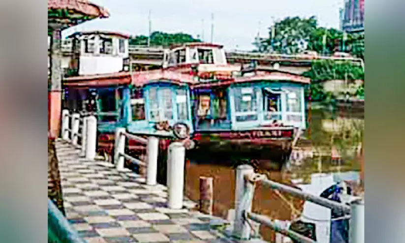 മൂന്നുമാസത്തെ ഇടവേള; കോടിമതയിൽനിന്ന് വീണ്ടും ബോട്ട് സർവിസ് മൂന്നുമാസത്തെ ഇടവേള; കോടിമതയിൽനിന്ന് വീണ്ടും ബോട്ട് സർവിസ്