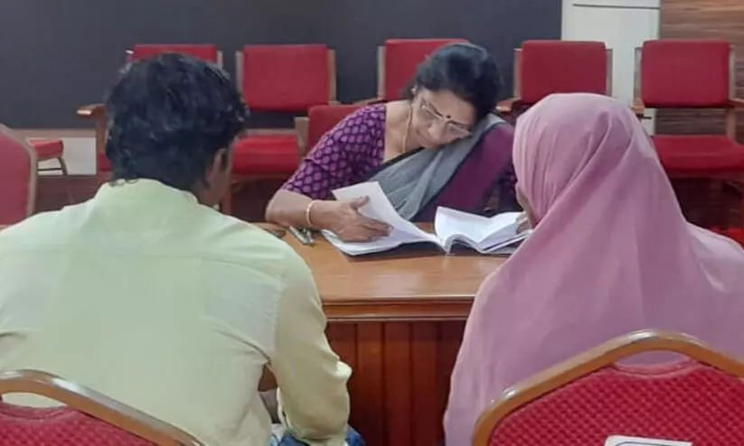 വനിത കമീഷൻ സിറ്റിങ്: 15 പരാതികള്‍ തീര്‍പ്പാക്കി