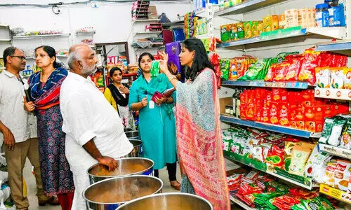 അമിതവിലക്കെതിരെ കോട്ടയം ജില്ലയിൽ മിന്നൽപരിശോധന; സ്ഥാപനങ്ങൾക്ക് പിഴയും നോട്ടീസും