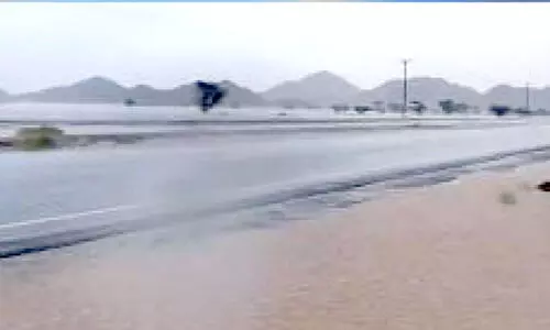 വിവിധയിടങ്ങളിൽ മഴ തുടരുന്നു