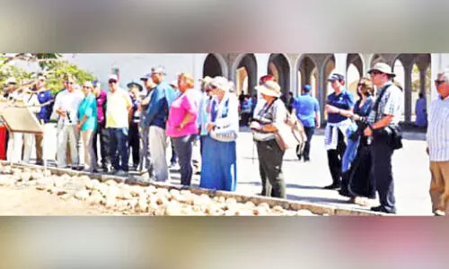 സഞ്ചാരികളുടെ വരവ് വർധിച്ചു; ടൂറിസം മേഖലയിൽ ഉണർവ് സഞ്ചാരികളുടെ വരവ് വർധിച്ചു; ടൂറിസം മേഖലയിൽ ഉണർവ്