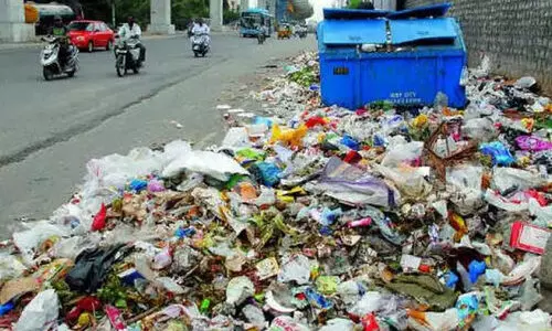 മാലിന്യം തള്ളൽ: കൊച്ചിയിൽ എട്ട് കേസ് കൂടി രജിസ്റ്റർ ചെയ്തു