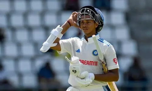 ജയ്സ്വാൾ 171ന് പുറത്ത്, കോഹ്ലിക്ക് അർധ സെഞ്ച്വറി; ഇന്ത്യ 250 റ​ൺ​സി​ന് മു​ന്നിൽ