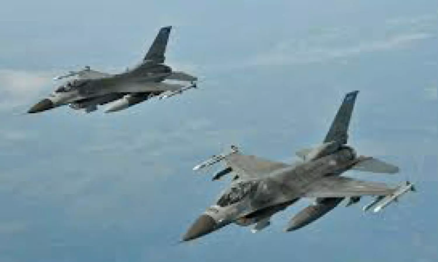 ഹോ​ർ​മു​സ് ക​ട​ലി​ടു​ക്കി​ൽ സം​ര​ക്ഷ​ണ​മൊ​രു​ക്കാ​ൻ കൂ​ടു​ത​ൽ യു.​എ​സ് യു​ദ്ധ​വി​മാ​ന​ങ്ങ​ൾ