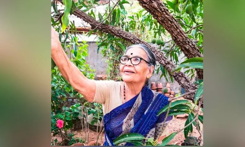 എഴുത്തിന്റെ രുചിഭേദങ്ങൾ വിളമ്പിയ നളിനി ശ്രീധരൻ എഴുത്തിന്റെ രുചിഭേദങ്ങൾ വിളമ്പിയ നളിനി ശ്രീധരൻ