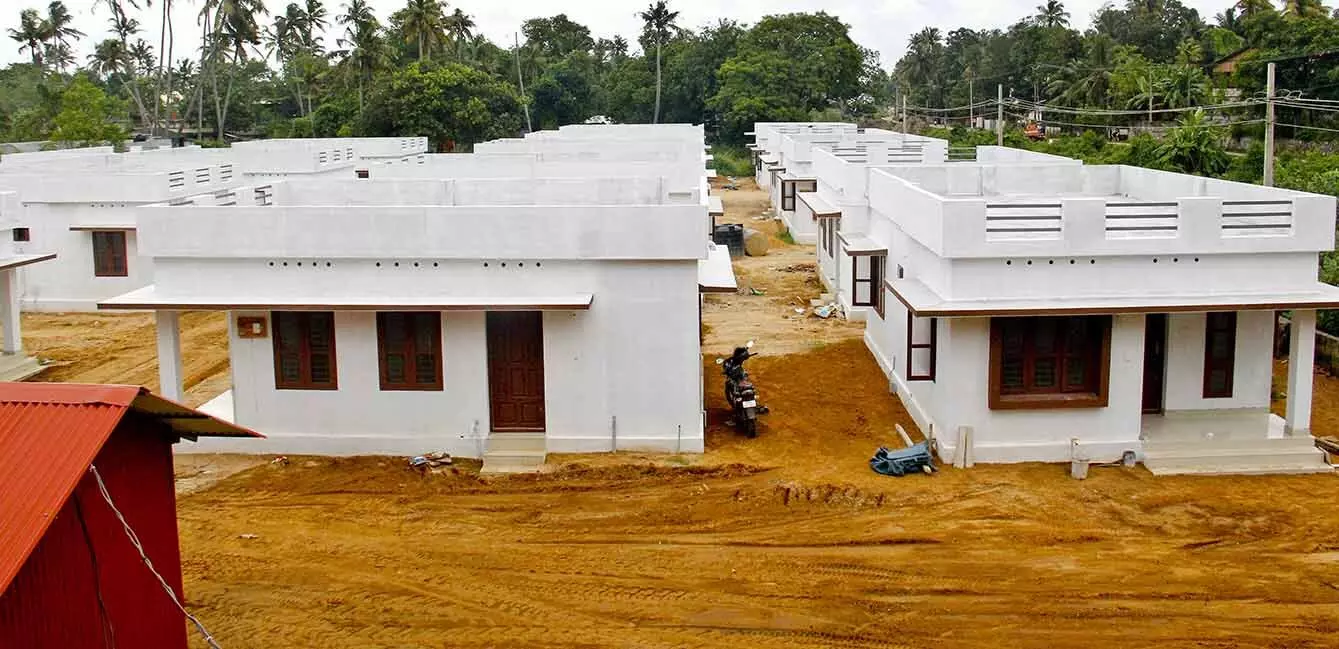 അലക്കുകുഴി കോളനിക്കാർക്ക് കോർപറേഷൻ നിർമിച്ച വീടുകൾ (ഫയൽ ചിത്രം) അലക്കുകുഴി കോളനിക്കാർക്ക് കോർപറേഷൻ നിർമിച്ച വീടുകൾ (ഫയൽ ചിത്രം)