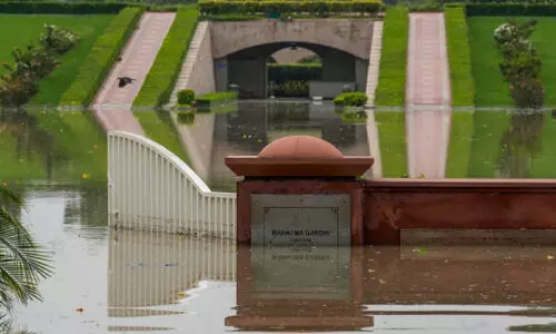 വീ​ണ്ടും മ​ഴ; ആ​ശ​ങ്ക ഒ​ഴി​യാ​തെ ഡ​ൽ​ഹി