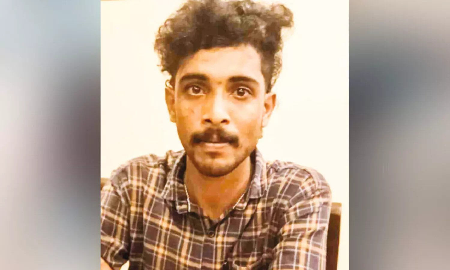 ഒ​ളി​വി​ൽ ക​ഴി​യു​ക​യാ​യി​രു​ന്ന ക​ഞ്ചാ​വ് കേ​സി​ലെ പി​ടി​കി​ട്ടാ​പ്പു​ള്ളി അ​റ​സ്റ്റി​ൽ