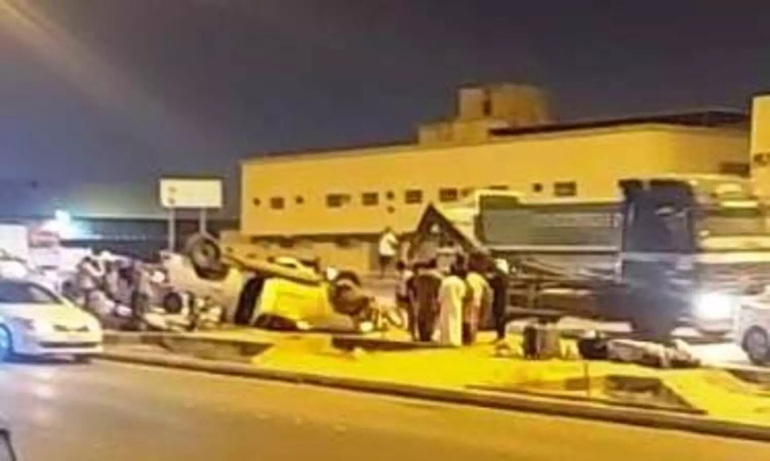 വാഹനാപകടത്തിൽ മലയാളി കുടുംബങ്ങളിലെ എട്ട് പേർക്ക് പരിക്ക്