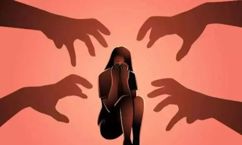 മെഡിക്കല് കോളജ് ഐ.സി.യു പീഡനം; ജീവനക്കാരെ വീണ്ടും തെളിവെടുപ്പിന് വിളിപ്പിച്ച് ഡി.എം.ഇ മെഡിക്കല് കോളജ് ഐ.സി.യു പീഡനം; ജീവനക്കാരെ വീണ്ടും തെളിവെടുപ്പിന് വിളിപ്പിച്ച് ഡി.എം.ഇ