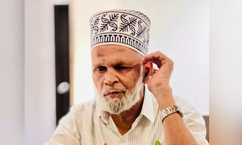 പള്ളിയിൽ ഖുർആൻ പാരായണത്തിനിടെ കുഴഞ്ഞുവീണ് മരിച്ചു പള്ളിയിൽ ഖുർആൻ പാരായണത്തിനിടെ കുഴഞ്ഞുവീണ് മരിച്ചു