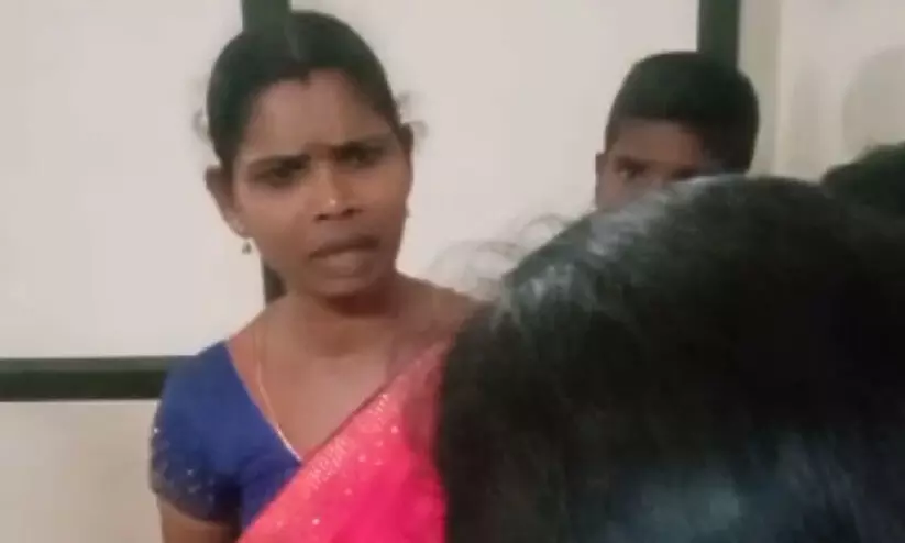 റിമാൻഡ് പ്രതി തീവ്രപരിചരണ വിഭാഗത്തിൽ; കാണാനെത്തിയ ഭാര്യയെ തടഞ്ഞു റിമാൻഡ് പ്രതി തീവ്രപരിചരണ വിഭാഗത്തിൽ; കാണാനെത്തിയ ഭാര്യയെ തടഞ്ഞു