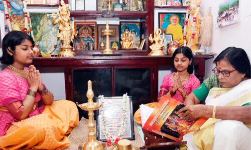 കഥയ മമ കഥയ മമ കഥകളതി സാദരം... തുടങ്ങി, രാമായണ ശീലുകളുടെ പൂക്കാലം കഥയ മമ കഥയ മമ കഥകളതി സാദരം... തുടങ്ങി, രാമായണ ശീലുകളുടെ പൂക്കാലം