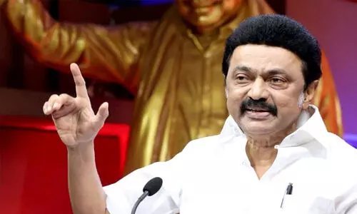 ഗവർണർ ഡി.എം.കെക്ക് വേണ്ടി തെരഞ്ഞെടുപ്പ് പ്രചാരണം തുടങ്ങി, ഇ.ഡി പങ്കുചേർന്നു; മന്ത്രിയുടെ വീട്ടിലെ റെയ്ഡിൽ പരിഹാസവുമായി സ്റ്റാലിൻ